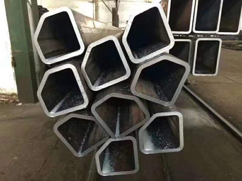 異（yì）型鋼管
